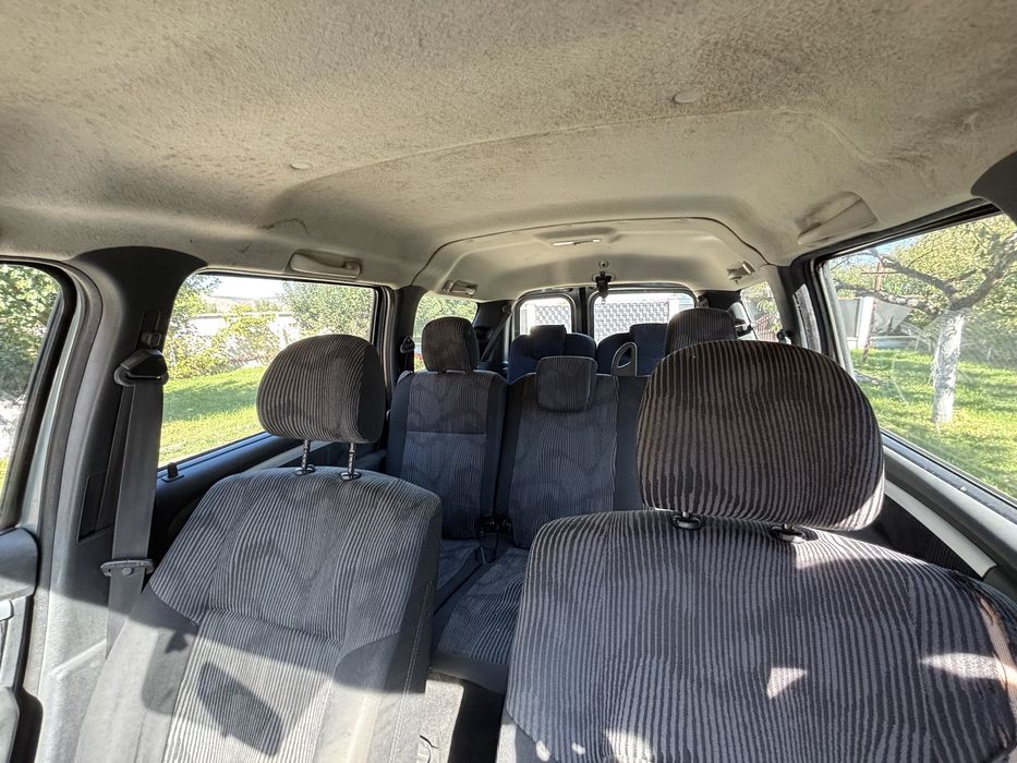 Dacia Logan MCV 7 locuri 2009