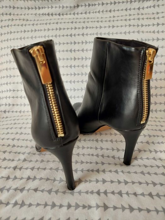 Botine H&M marimea 37 cu toc, ghete iarna primavara