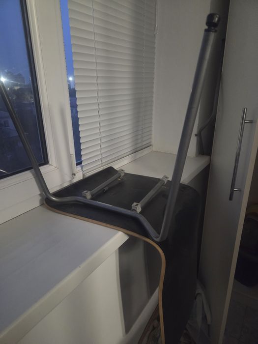 Нужен плотник.для починки стульев