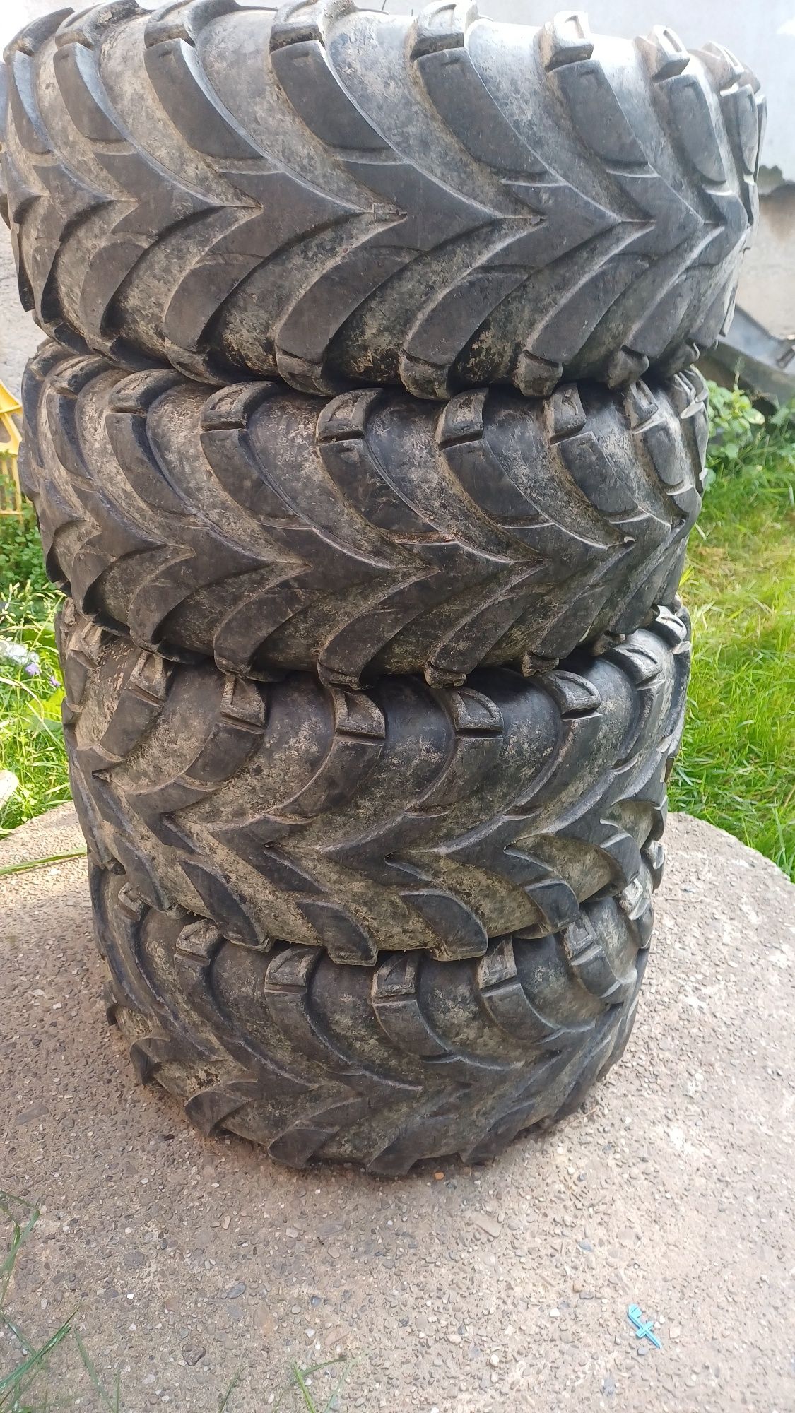Anvelopă atv.  25×8-12.     25×10-12