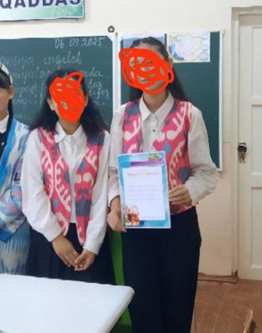 Atlas nimcha yangi 2dona bor