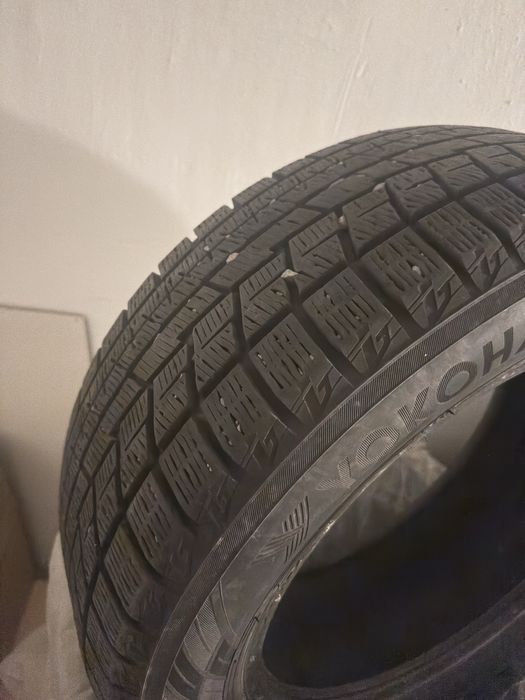 Продам зимнюю резину б.у Yokohama 255/55/17
