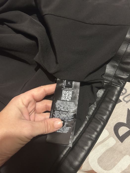 Кожено яке Guess