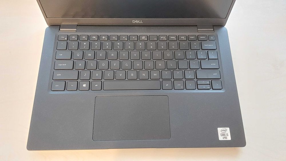 Dell 7410 2TB HDD, i5-10310U, 16GB RAM, Нова батерия