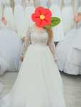 Rochie mireasă potrivit pentru 60-65 kg și 1.60 înălțime