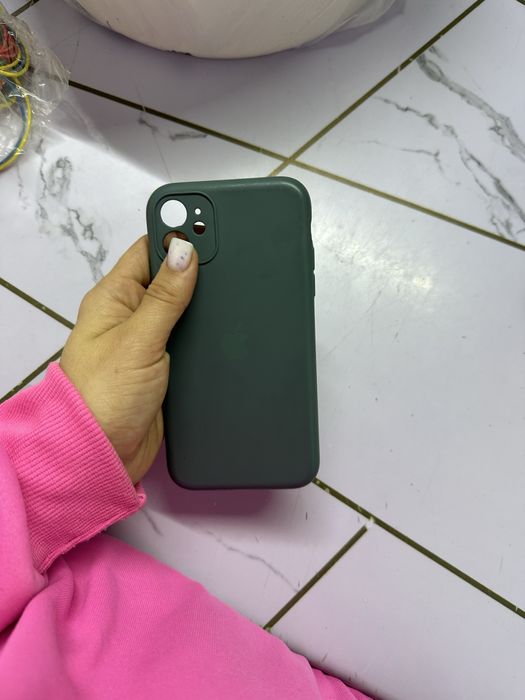 Продам айфон пользовался аккуратно.