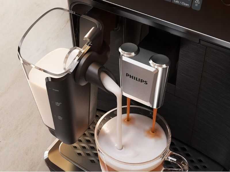 Кафемашина с LatteGo и Цветен Тъчскрийн Дисплей Philips 2300 Series