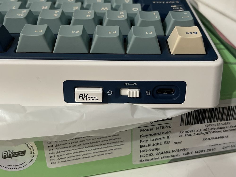 Продам клавиатуру «Royale Kludge R75pro»