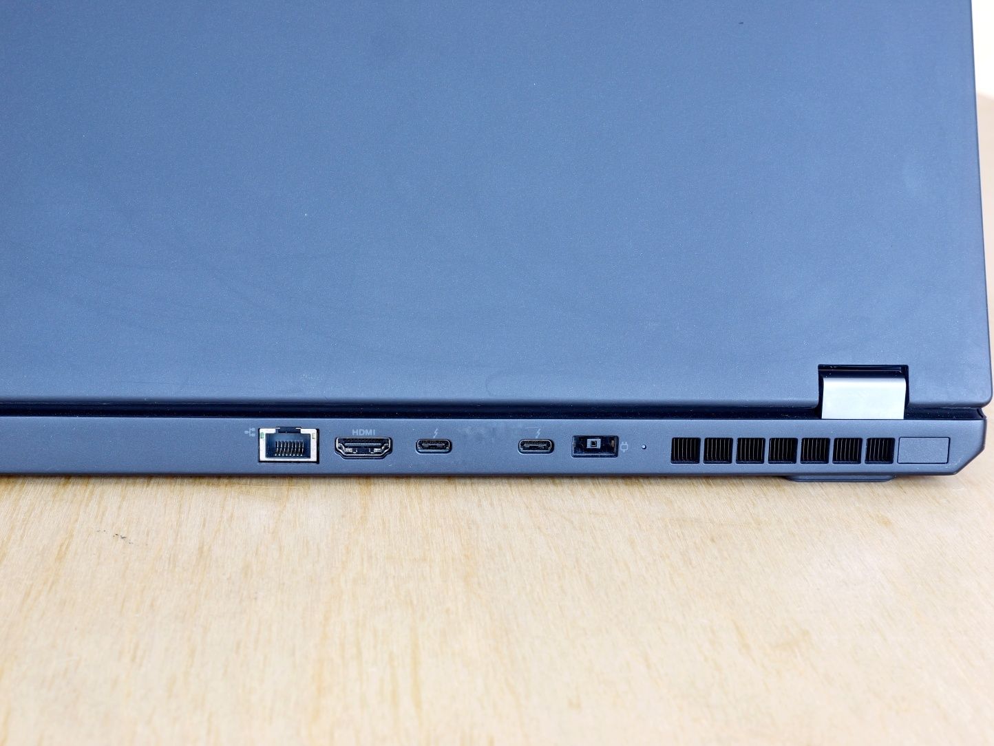 Laptop Lenovo P52