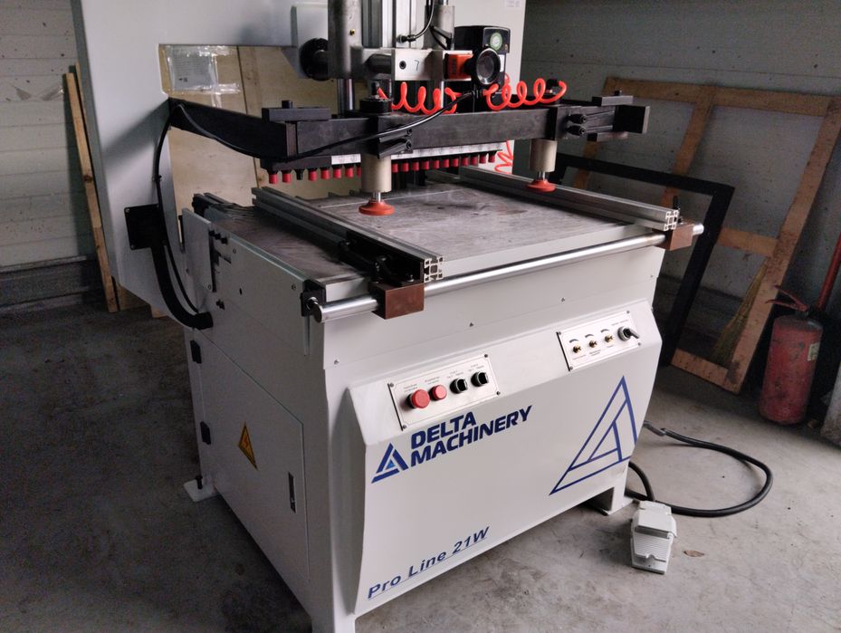 Сверлильно-присадочный станок DELTAMACHINERY DM Pro Line 21W