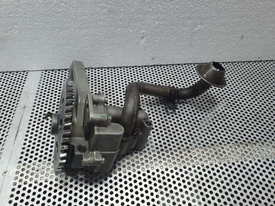 Pompa ulei VOLKSWAGEN TRANSPORTER IV Bus 70XB, 70XC, 7DB, 7DW, 7DK 1990 - 2 2.5 2.5 AAF, ACU, AEN, AEU