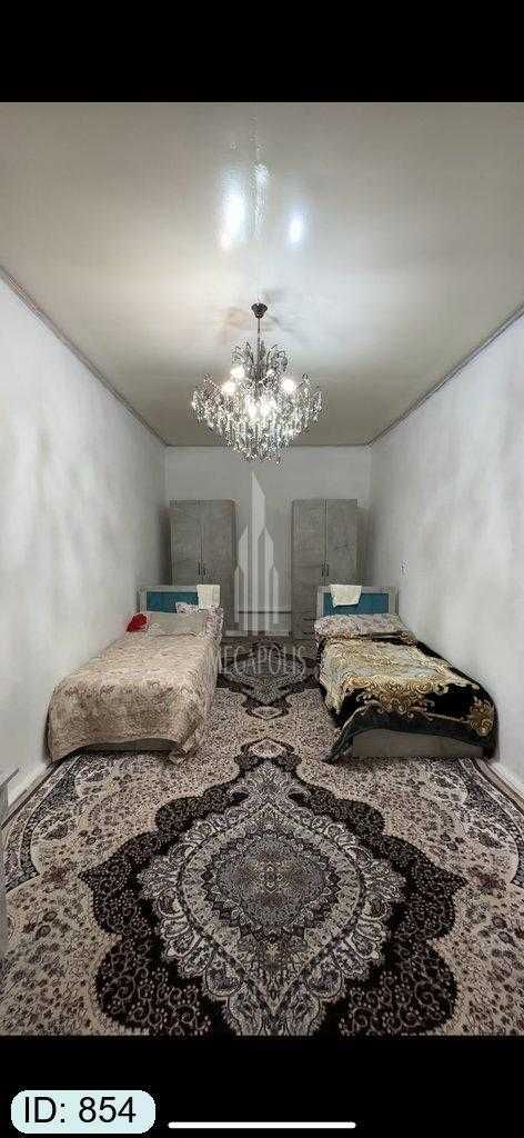 Uchastka sotiladi 22 maktab oldida 6 xonali №854