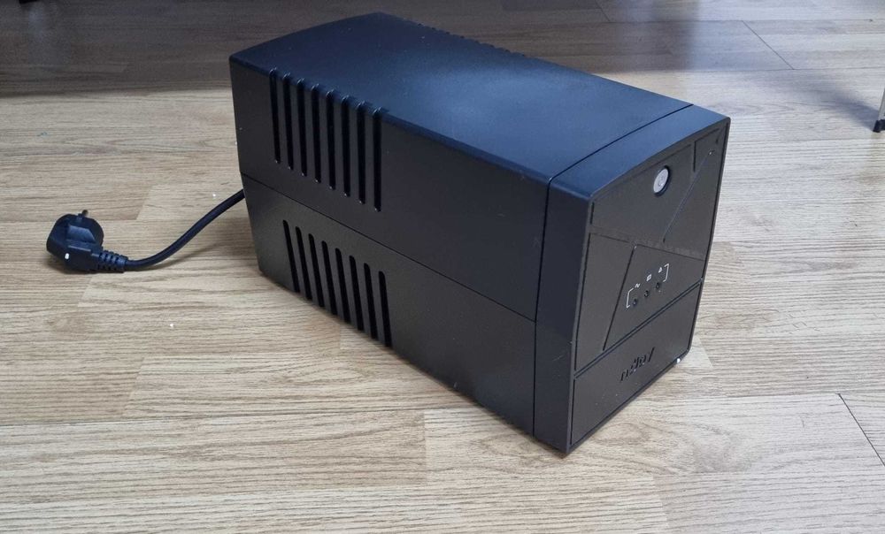 UPS nJoy Keen 1500, 1500\VA/600W, Line-interactive, 4 Prize Schuko Nou
