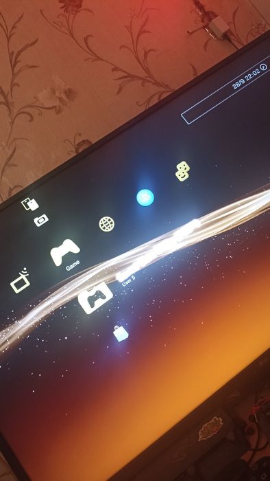 PS3 slim с 2 игри
