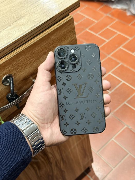 Iphone 15 Pro korpusda xr256 gb