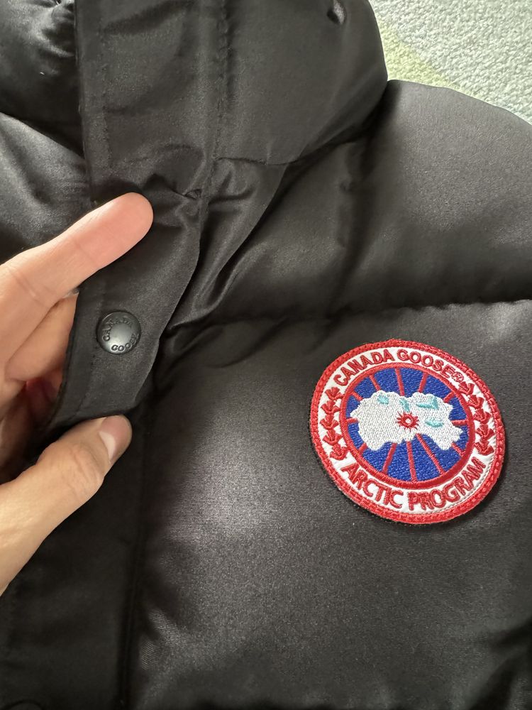 Жилетка Грейка Canada Goose