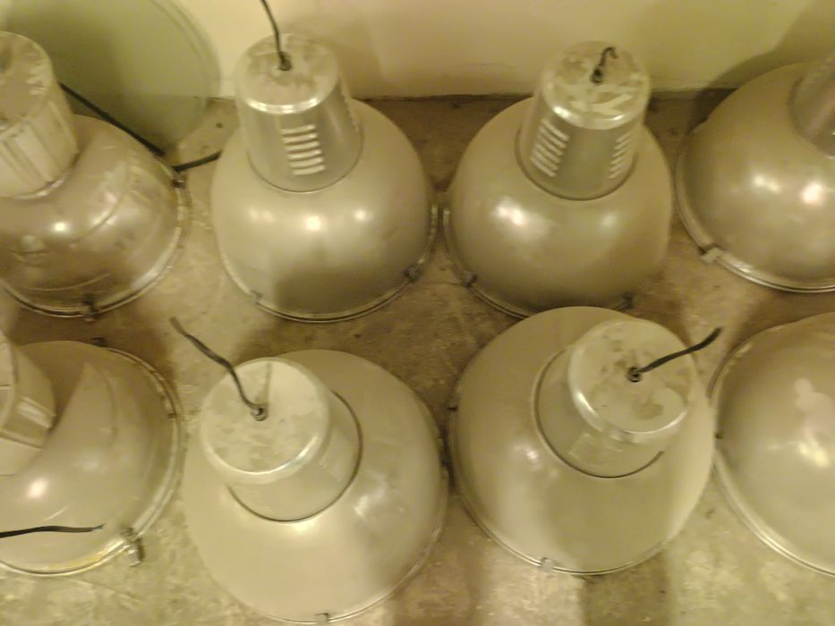 Осветителни тела  18.бр. 360лв.