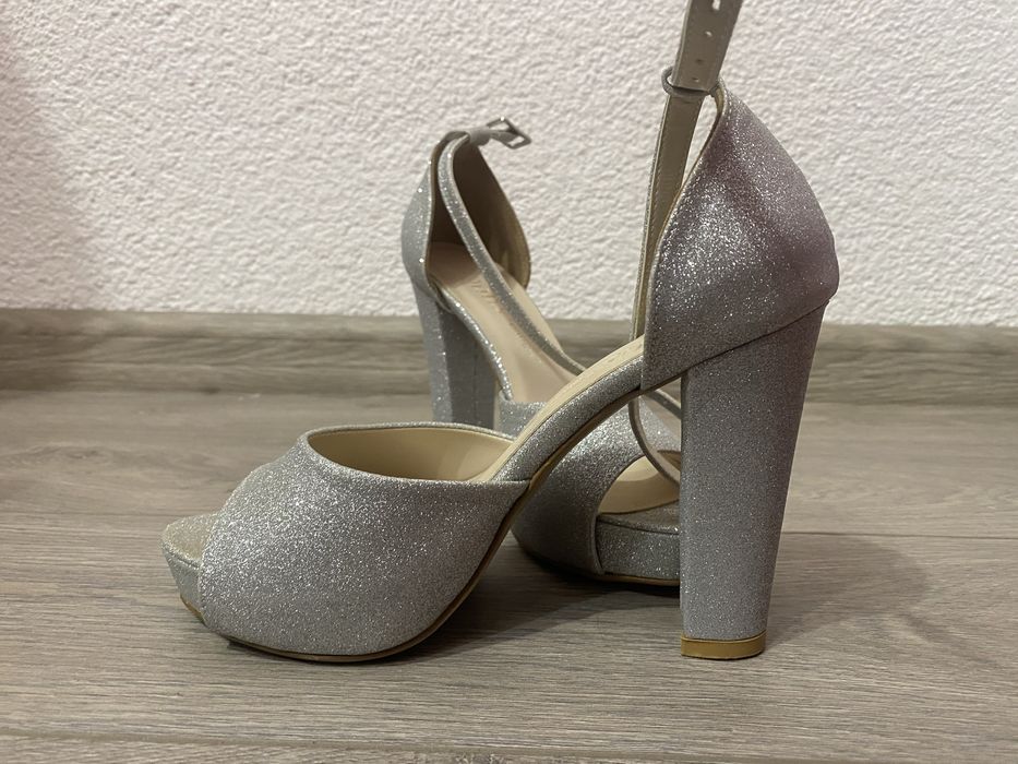 Официални обувки