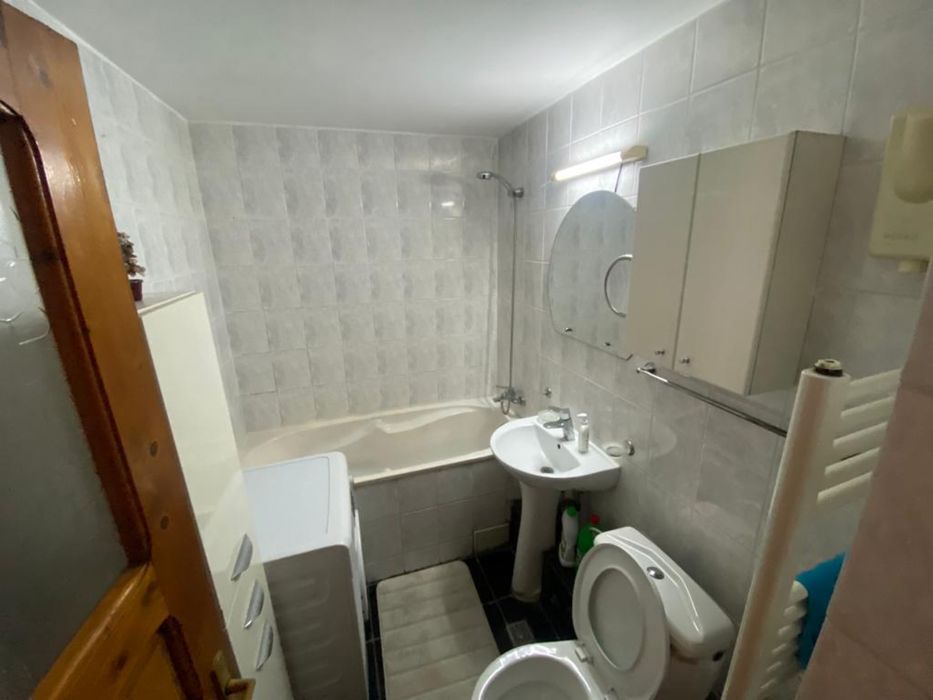 Apartament de închiriat