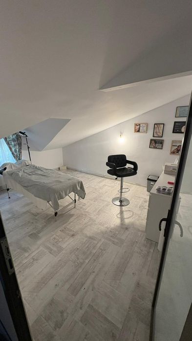 Inchiriez casa, P+M,zona centrala