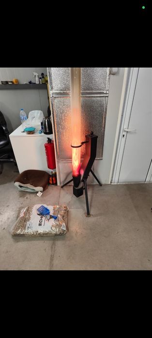 Ракетна печка на пелети