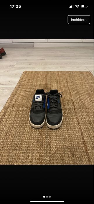 Papuci Nike.