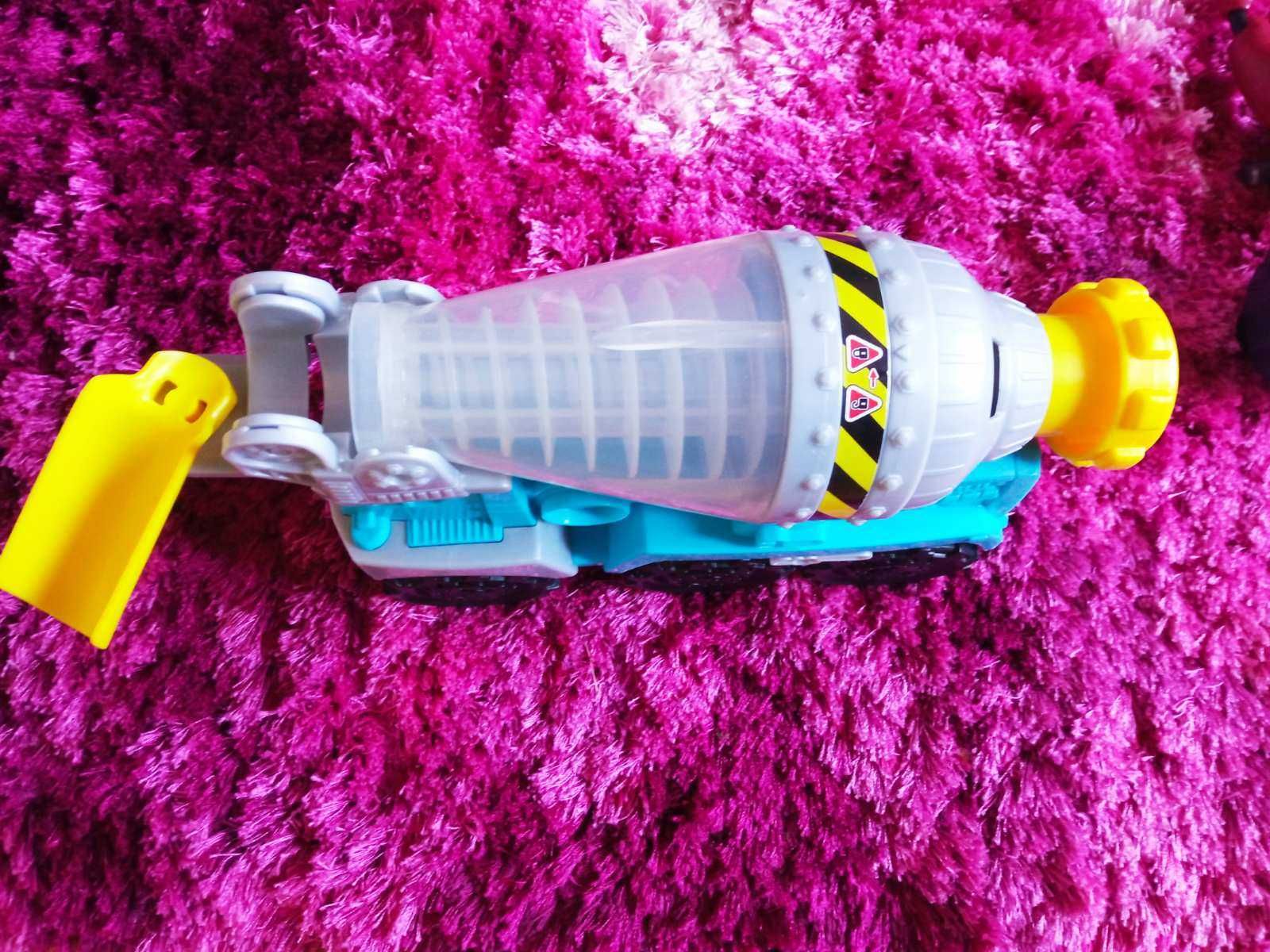Детски бетоноразбивач за пластелин Playdoh