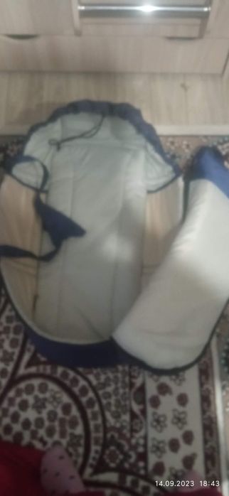 Коляска с люлькой