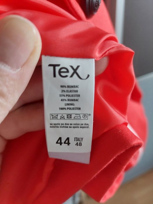 Sacou Roșu mărimea 44