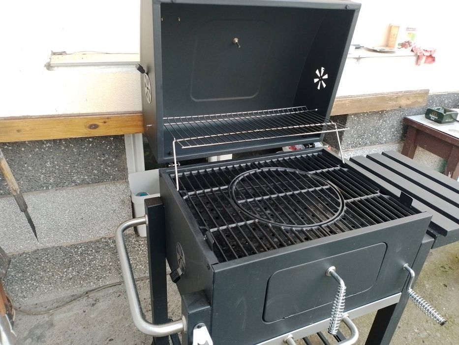 Продавам барбекю Tarrington House