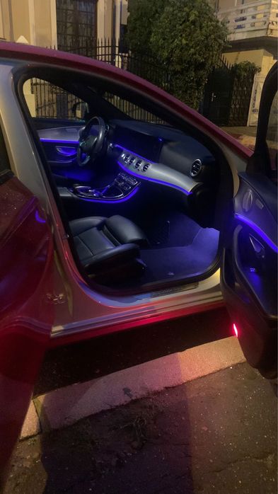 Mercedes-Benz E 220 • Perne• 9 G Tronic• Head up Dispaly
