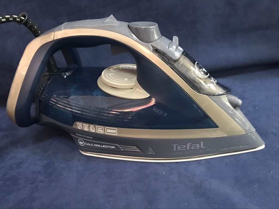 Ютия Tefal Ultragliss Plus, 2800W