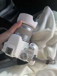 Camera Canon EOS 200D