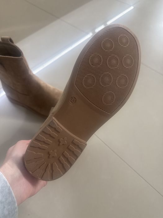 Нови велурани ботуши за момиче 35 номер