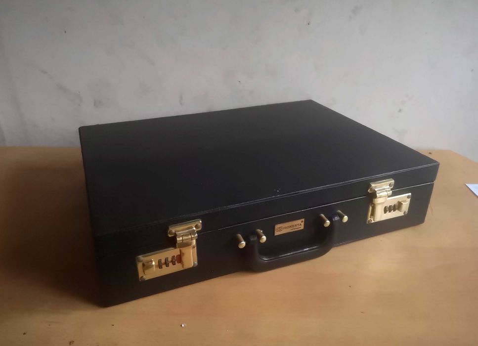 Geanta servită depozitare