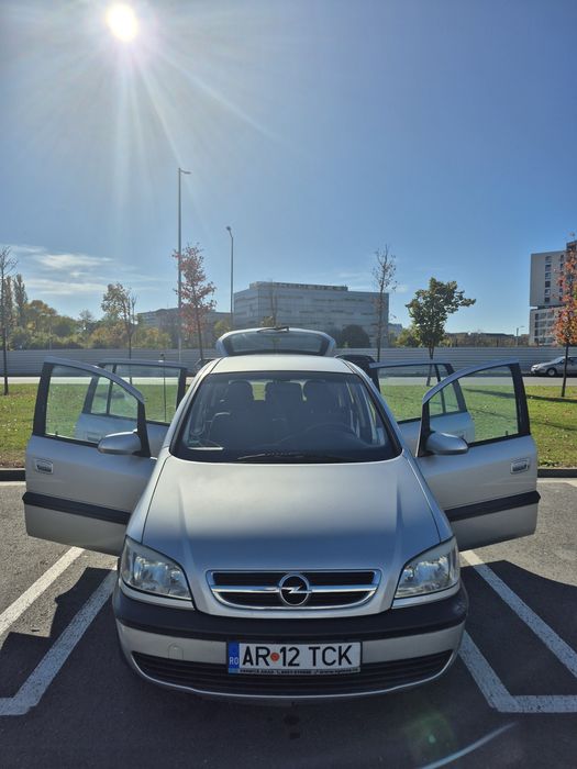 Vând Opel Zafira 2003