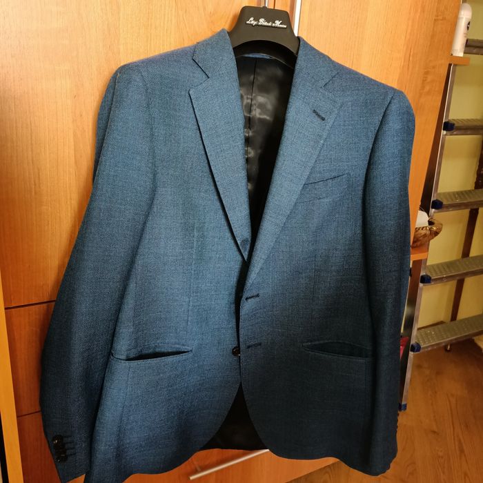 Продам  Костюмы стильные мужские