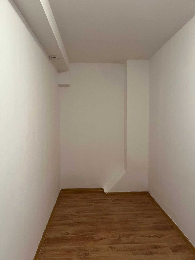 Продава се Тристаен апартамент в Бяла - 84 кв.м за 893 €/кв.м - Снимка #7