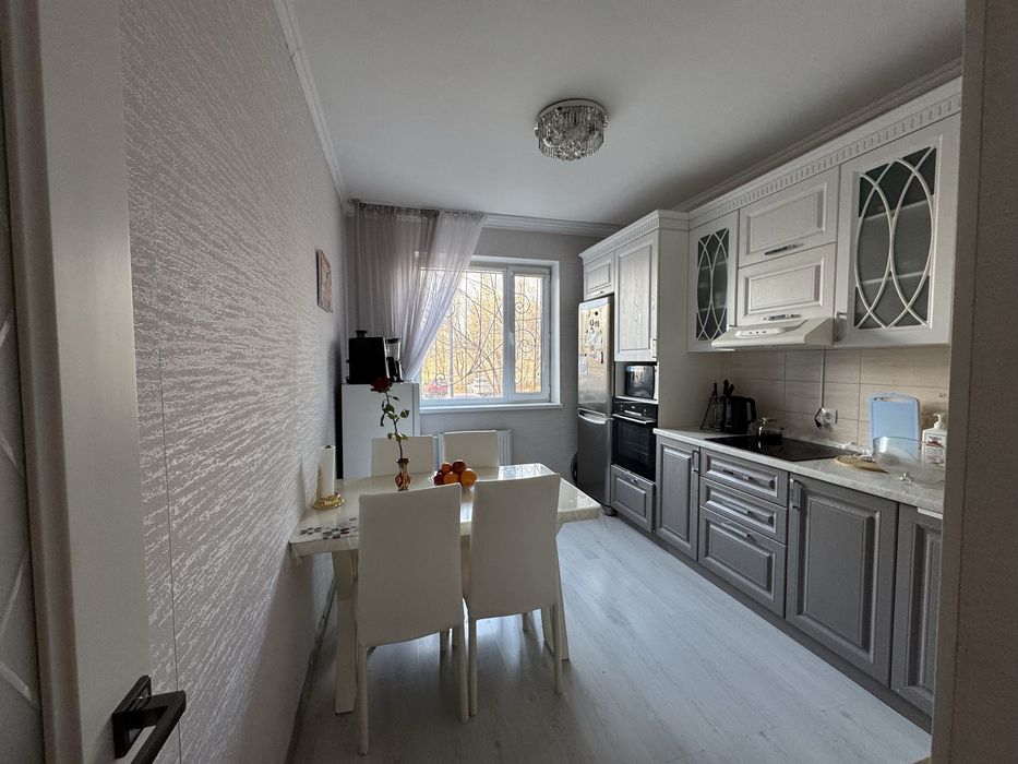 Продается 2 комн  квЮго-Восток , теплая, уютная , в отличном районе