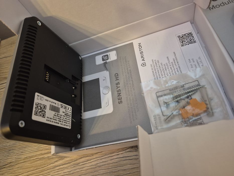 Termostat Ariston Sensys HD ambiental receptor cu fir,programabil WiFi
