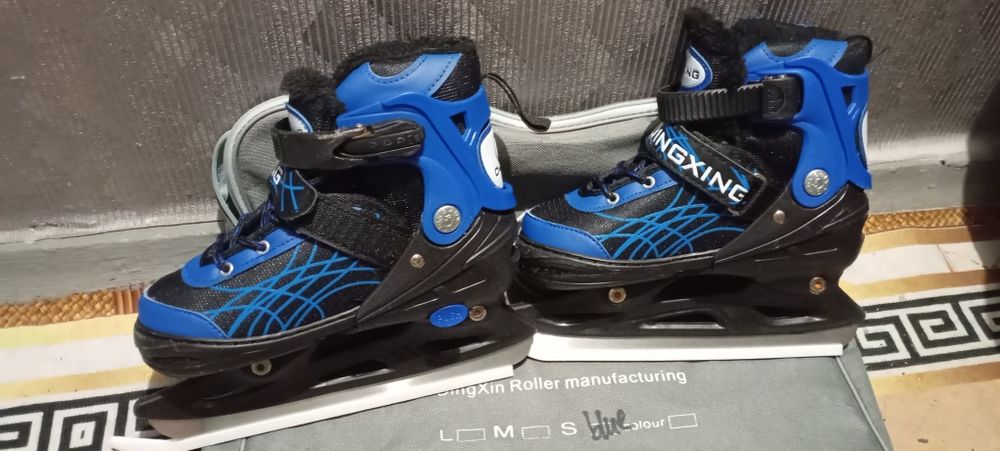 Продам Коньки детские