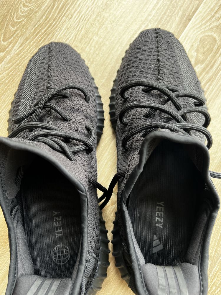 Vând Adidas Yeezy Boost 350 negri