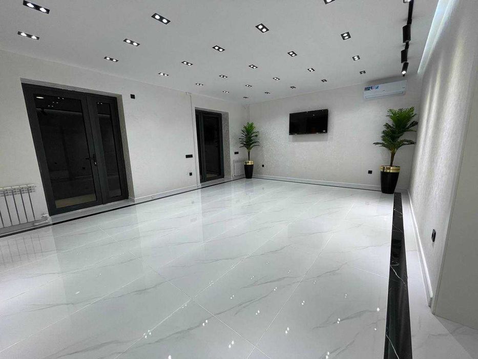 Аренда нежилое 100м2+400м2. Ориентир: Vohha Brasseria