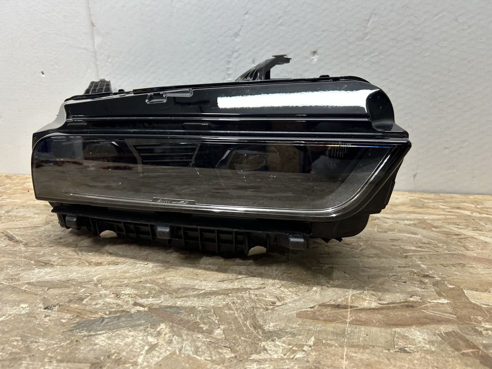 Far faruri bmw G70 seria 7 i7 full led dreapta 2023-2024