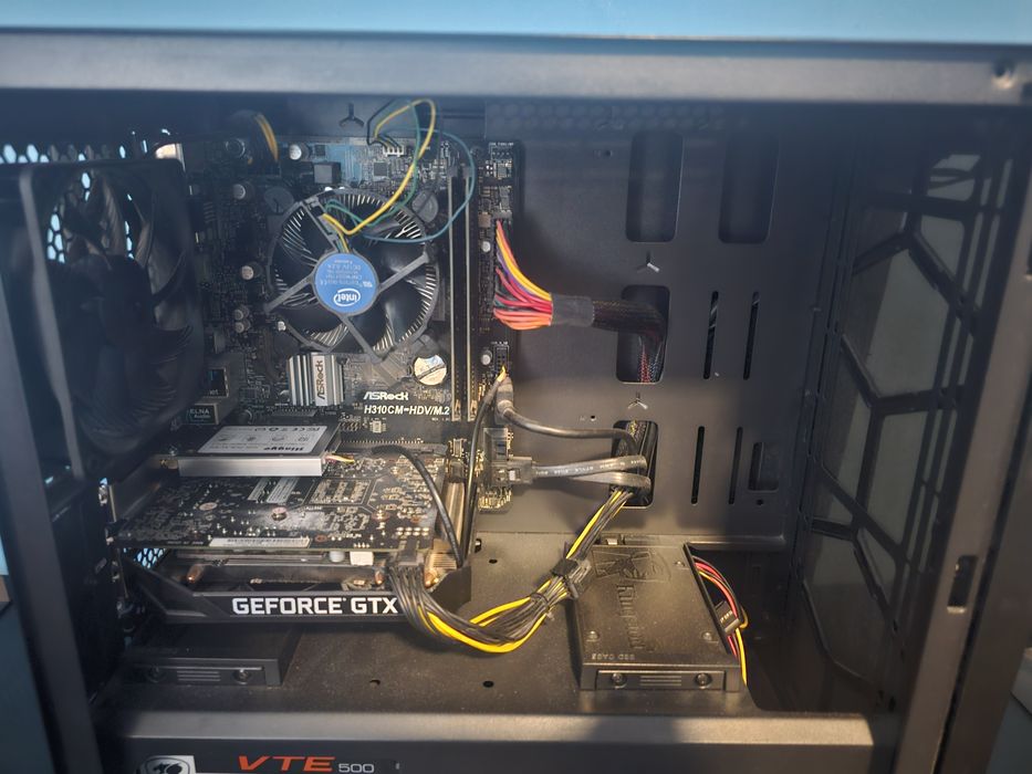 Настолен компютър