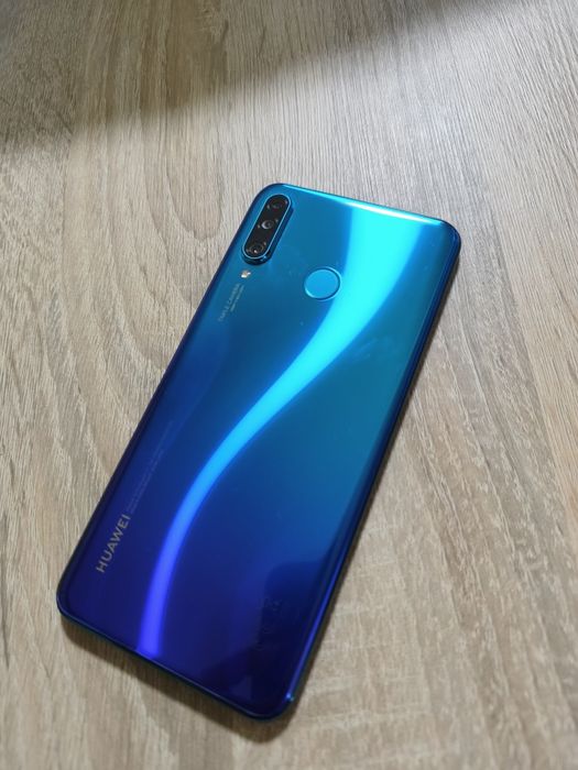 Смартфон Huawei P30 Lite