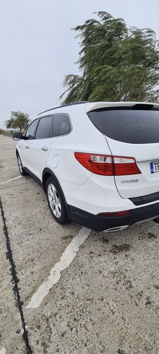 Hyundai Grand Santa Fe 6 locuri