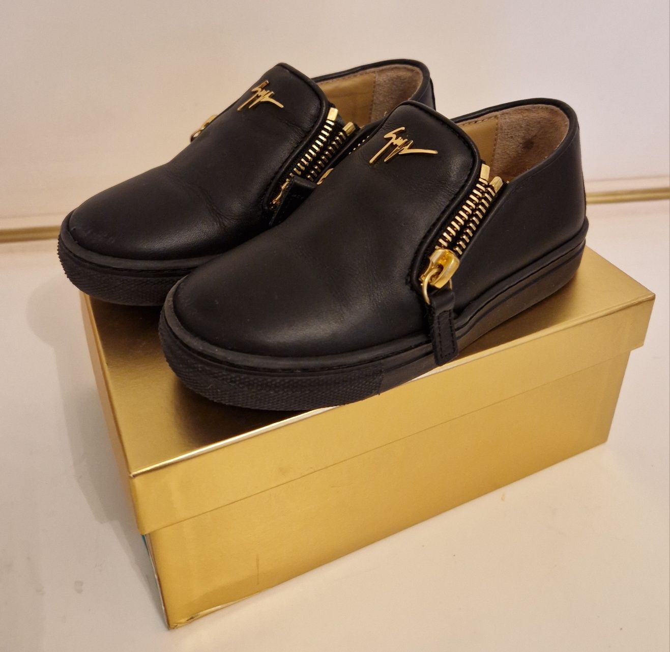 Vand sneackers Giuseppe Zanotti, marimea 25 ,originali