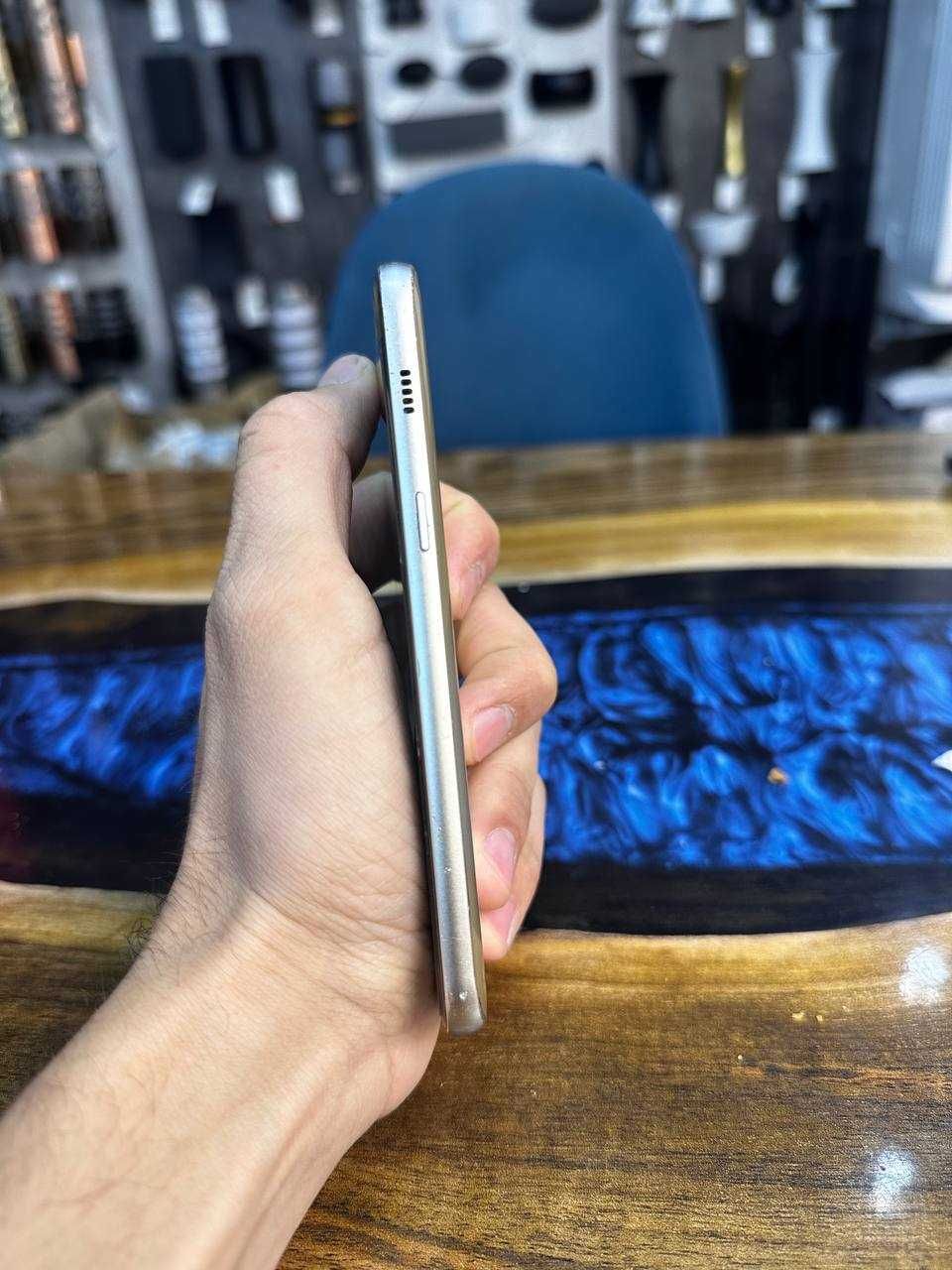 Samsung A3 2017 Vetnam Narxi bolishi