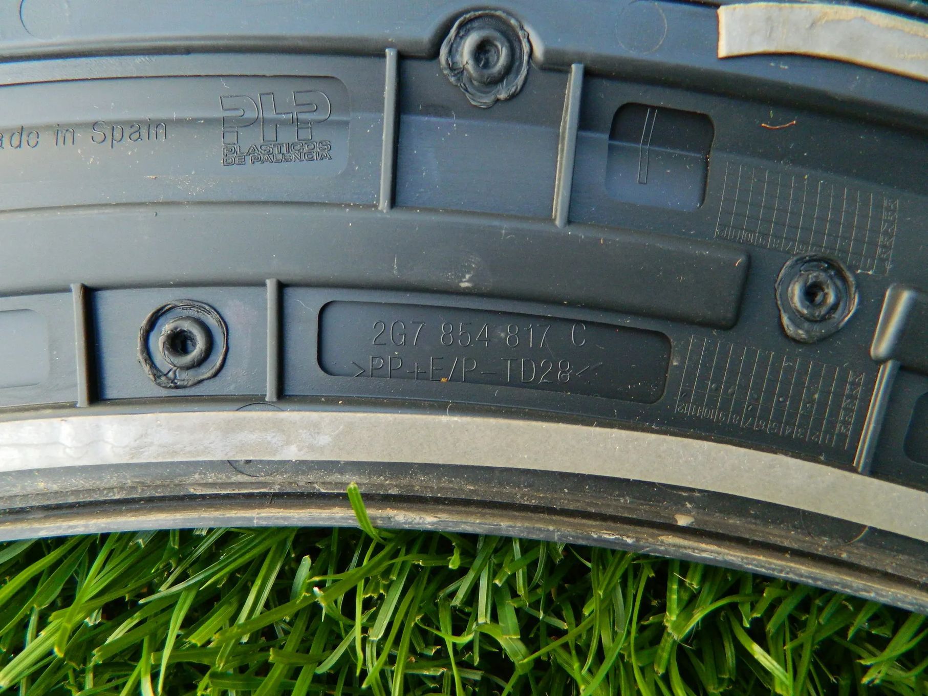 Bandou usa stanga fata+spate, dreapta fata +spate VW Taigo cod 2G7854817C,2G7854818C,2G7854731A,2G7854732A